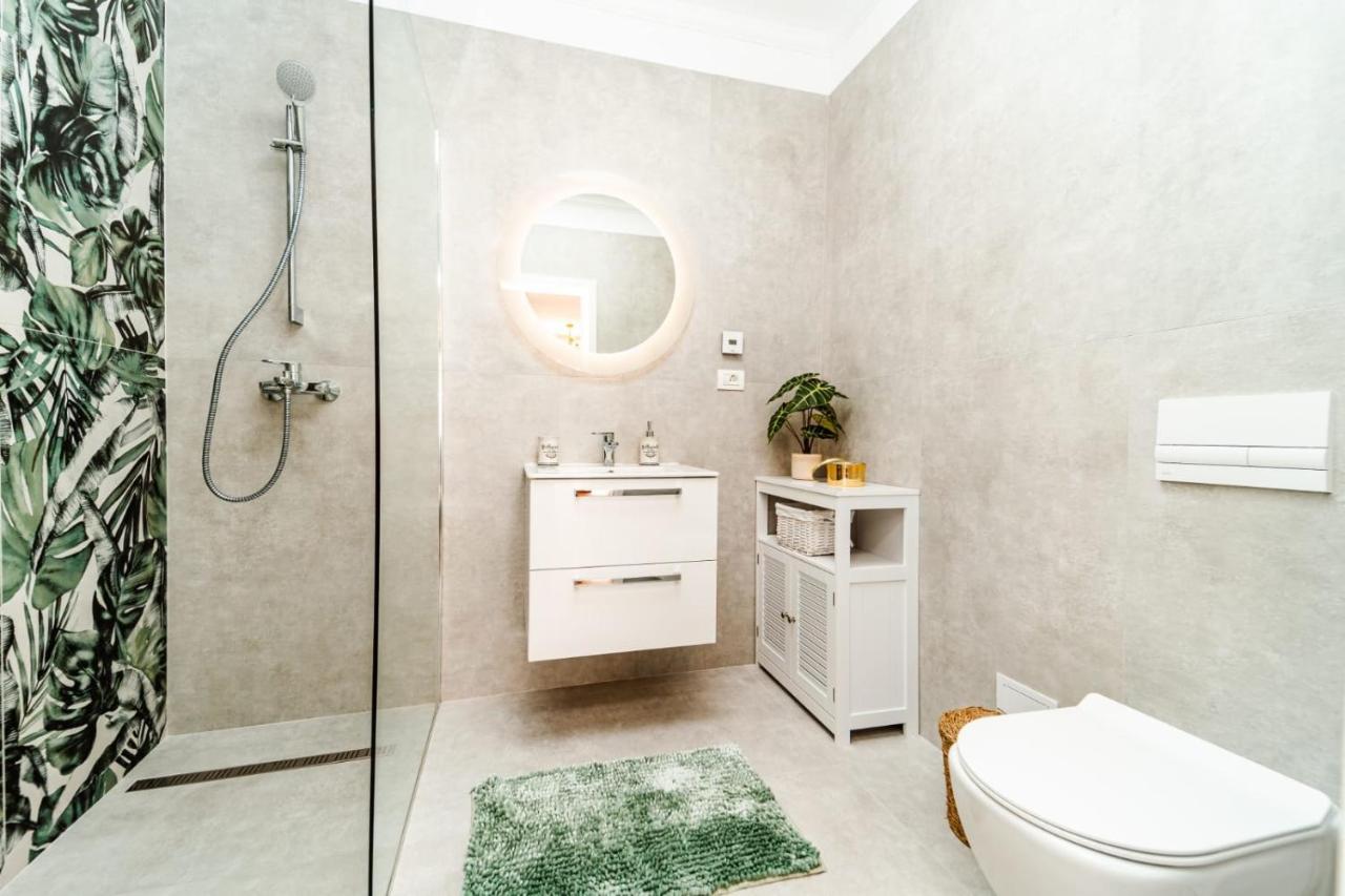 Luxury Vibes Near Iulius Mall Appartamento *